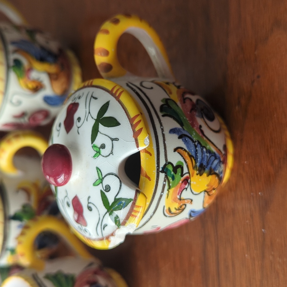 Italian Majolica Espresso Cups - Picture 7 of 9